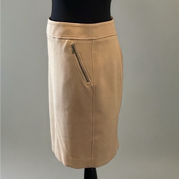Ann Taylor Loft Petites Camel Polyester Blend A-Line Skirt Size 6P - Picture 2 of 5